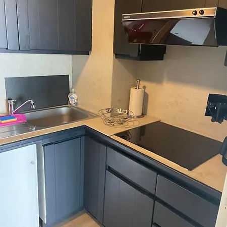 Apartment Face A La *