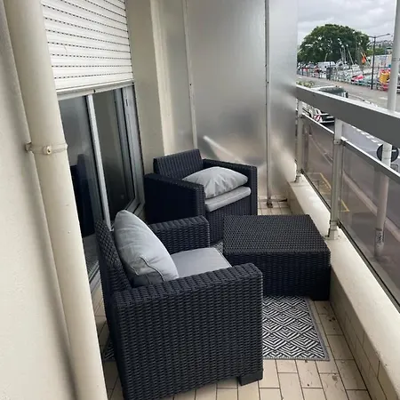 Face A La * Boulogne-sur-Mer